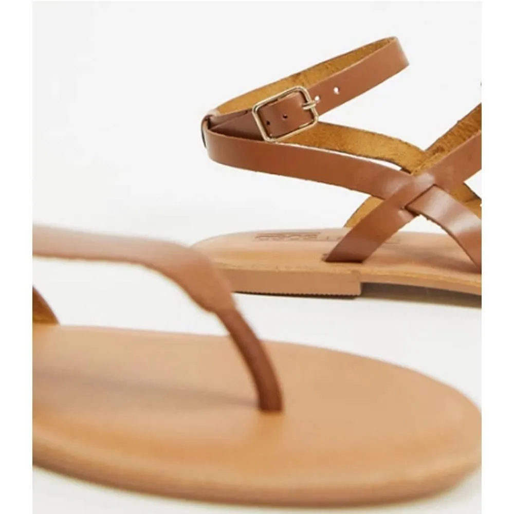 Asos- Fennel Leather Toe Post Sandal In Tan