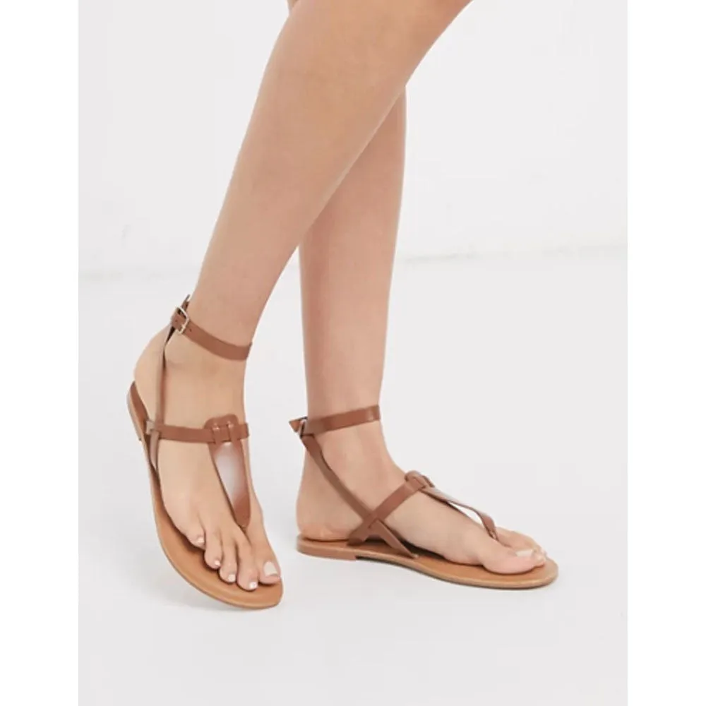 Asos- Fennel Leather Toe Post Sandal In Tan