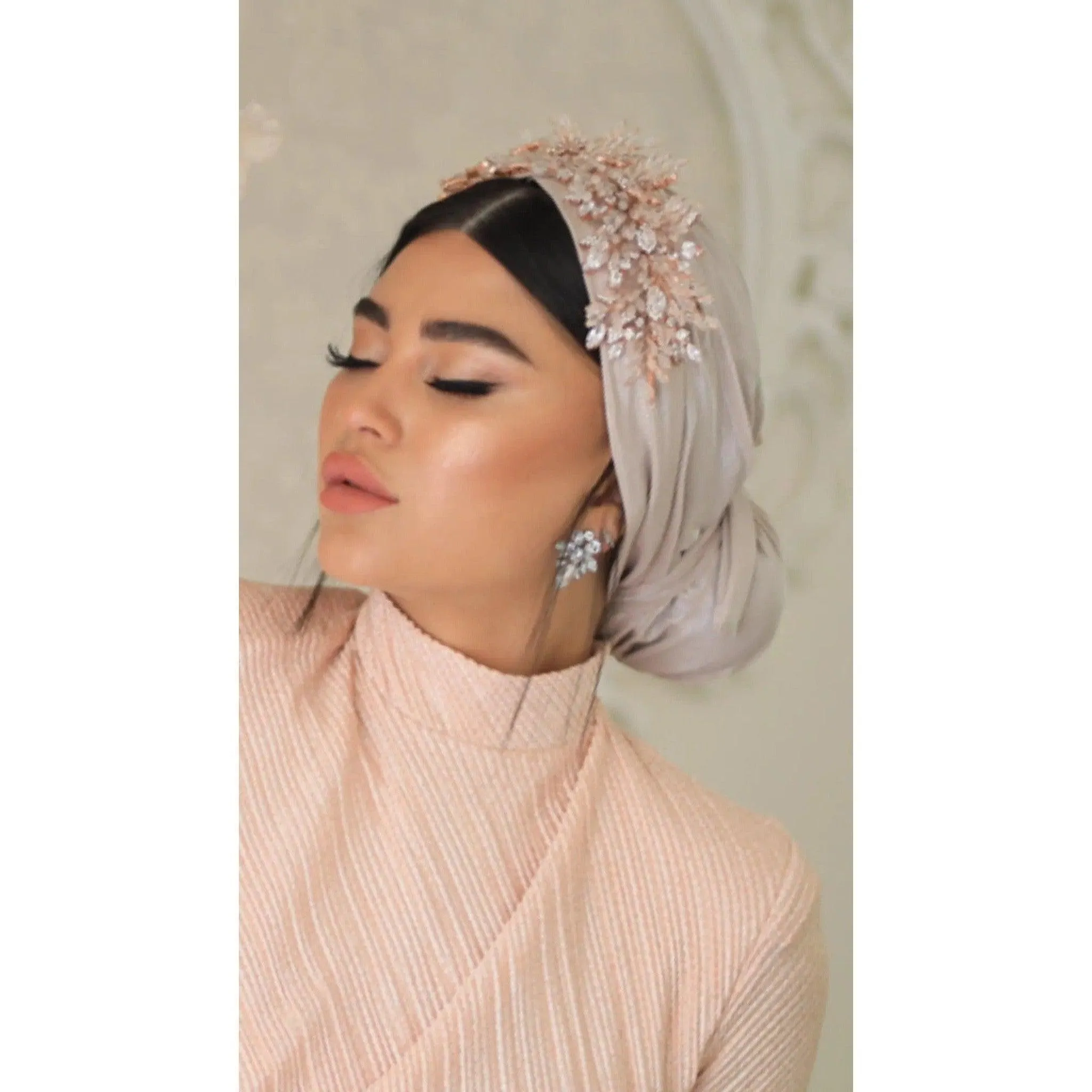 Avigail Lahiani - Slip-on & tie, Champagne