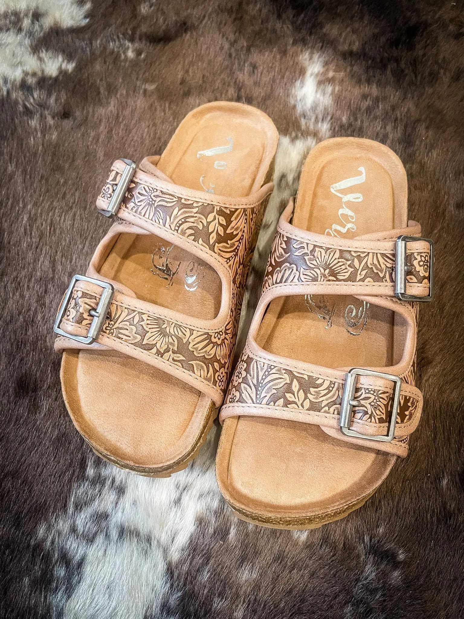 Berry Sandal in Light Tan by Very G