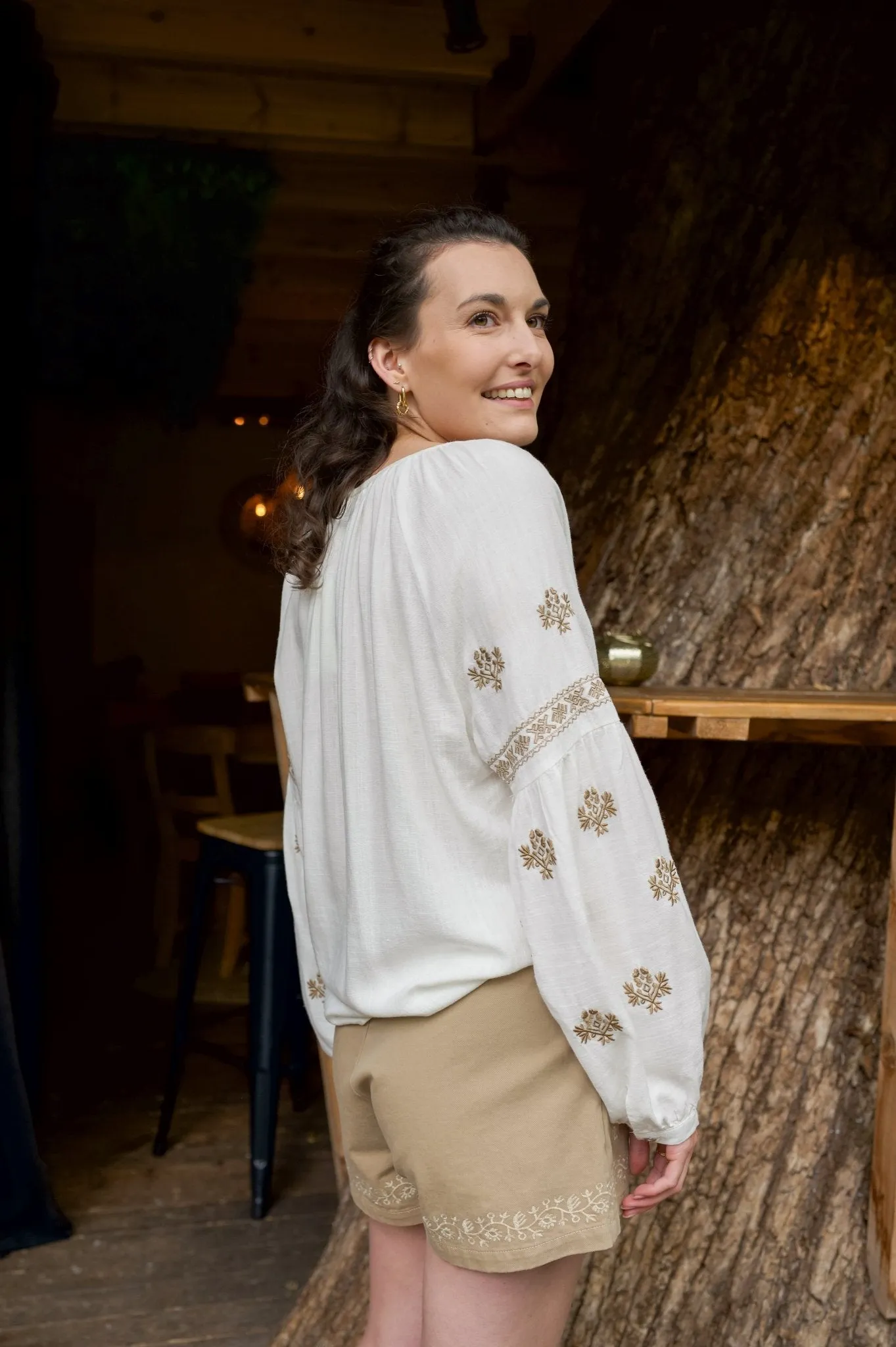 Broek - Embroidered Short Beige