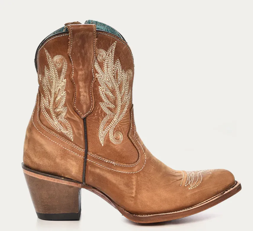 CORRAL LADIES SHORTIE GOLDEN BOOTS STYLE A4218