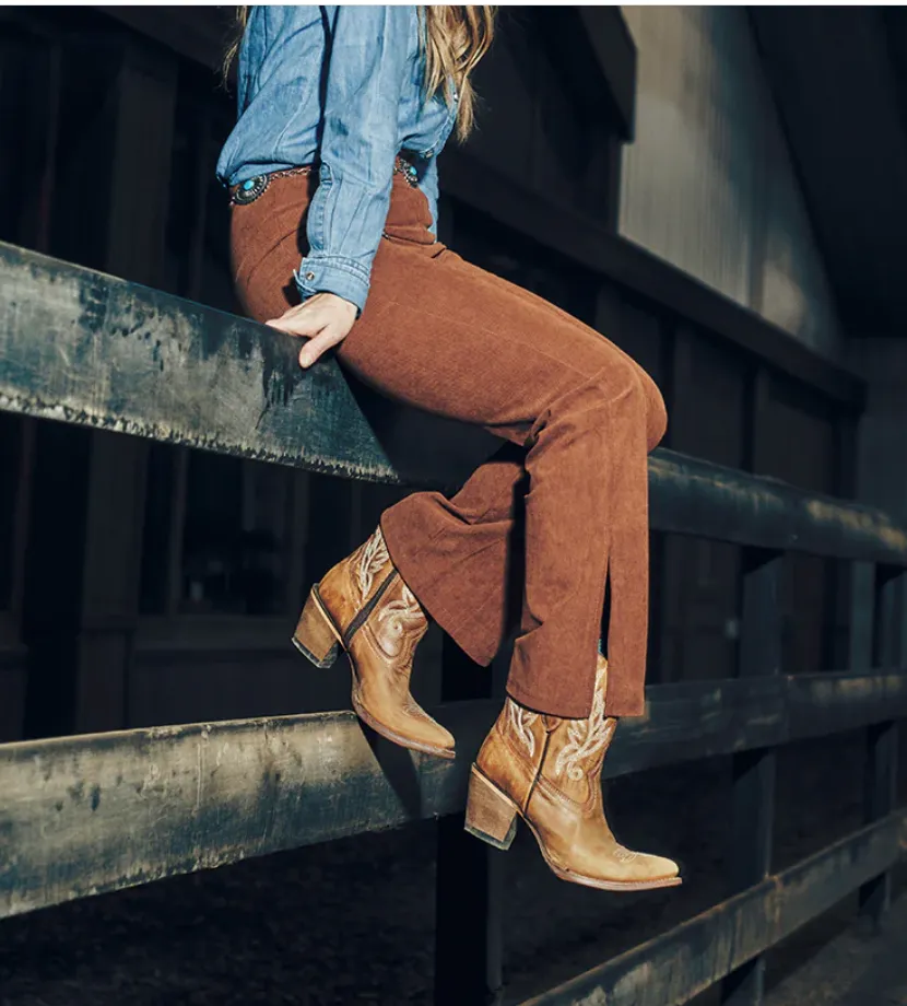 CORRAL LADIES SHORTIE GOLDEN BOOTS STYLE A4218