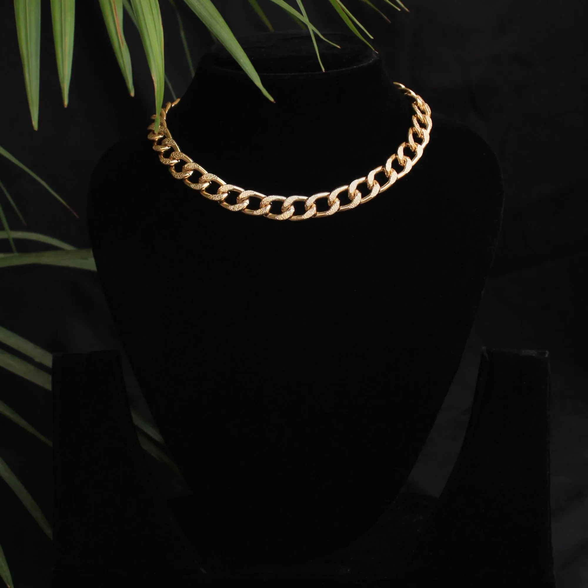 Curb Chain Choker Necklace