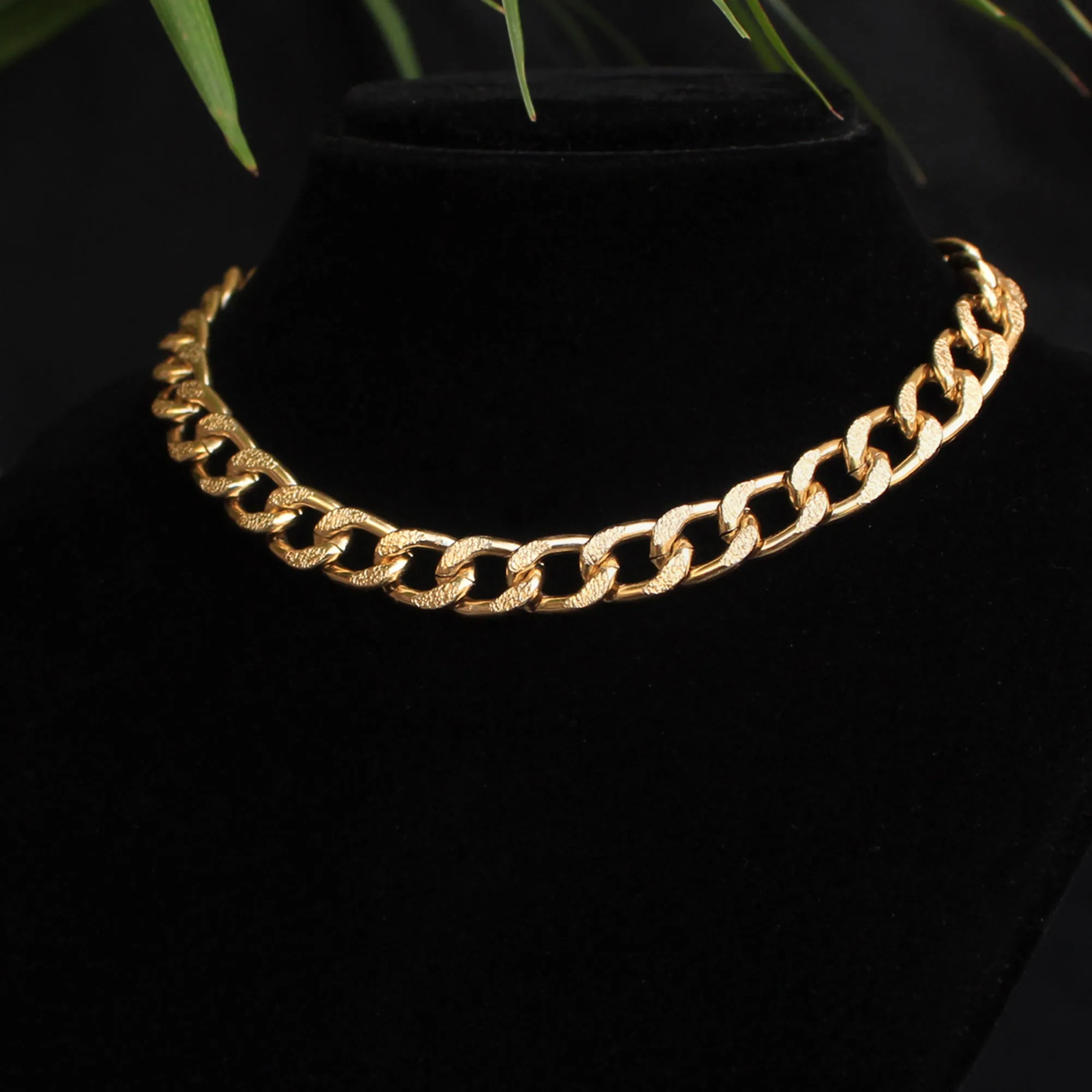 Curb Chain Choker Necklace