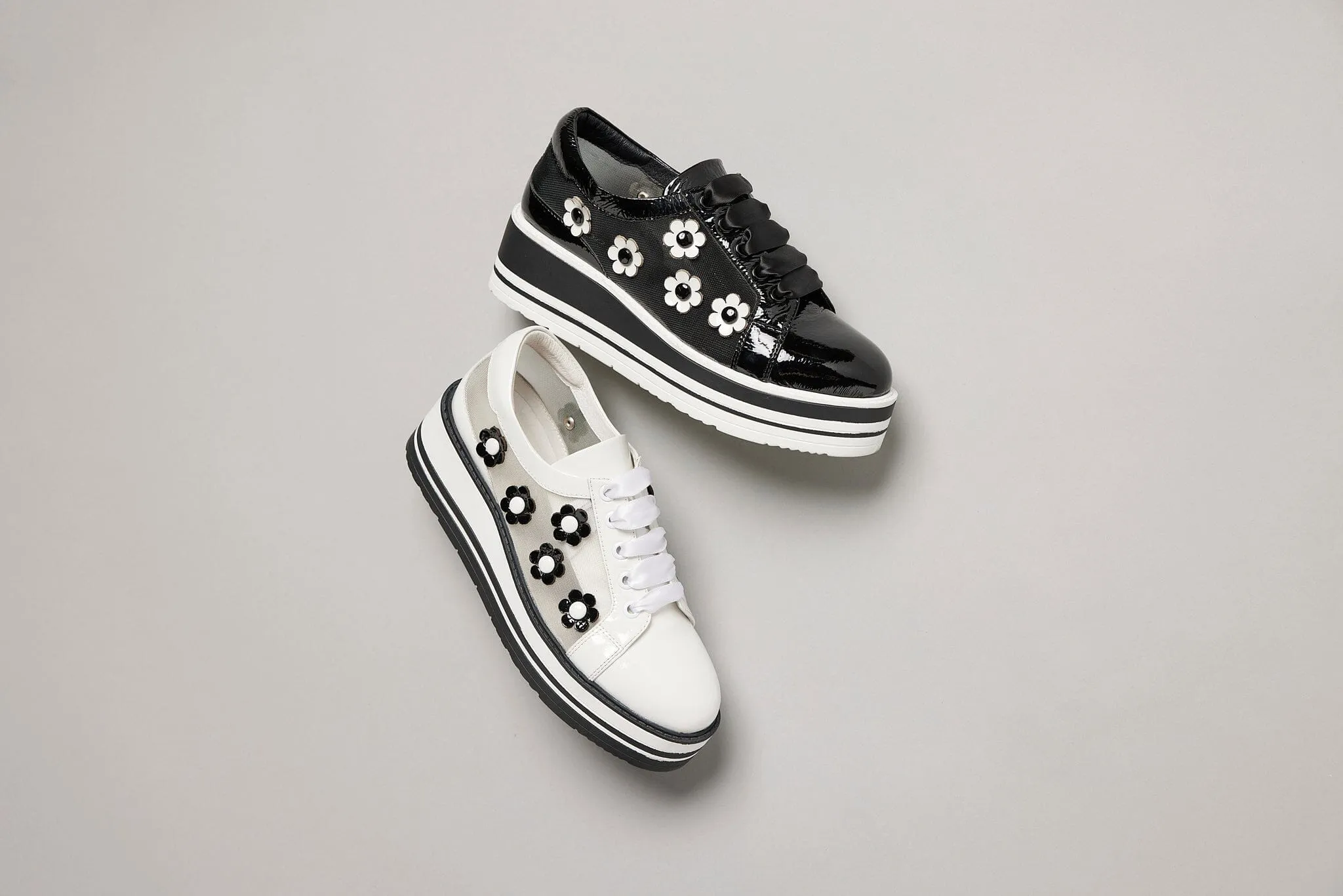 DAISY PATENT BLACK  LEATHER SNEAKER