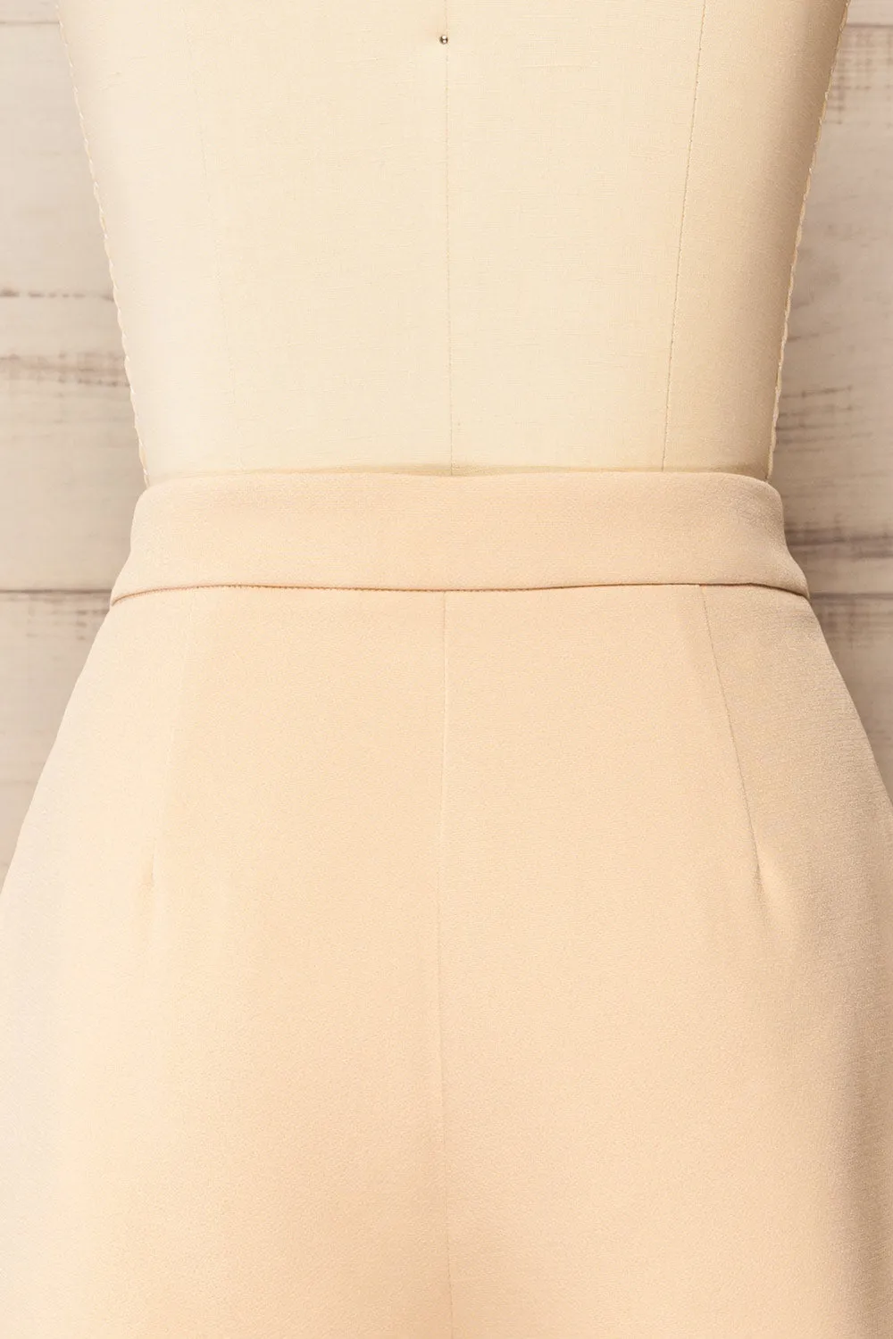 Lonsdale Beige | High-Waisted Shorts w/ Pockets