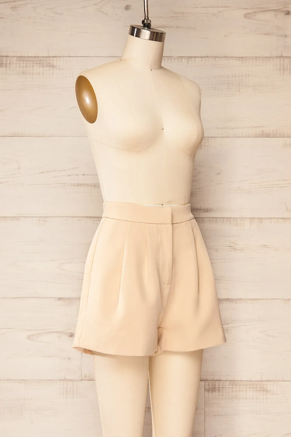 Lonsdale Beige | High-Waisted Shorts w/ Pockets