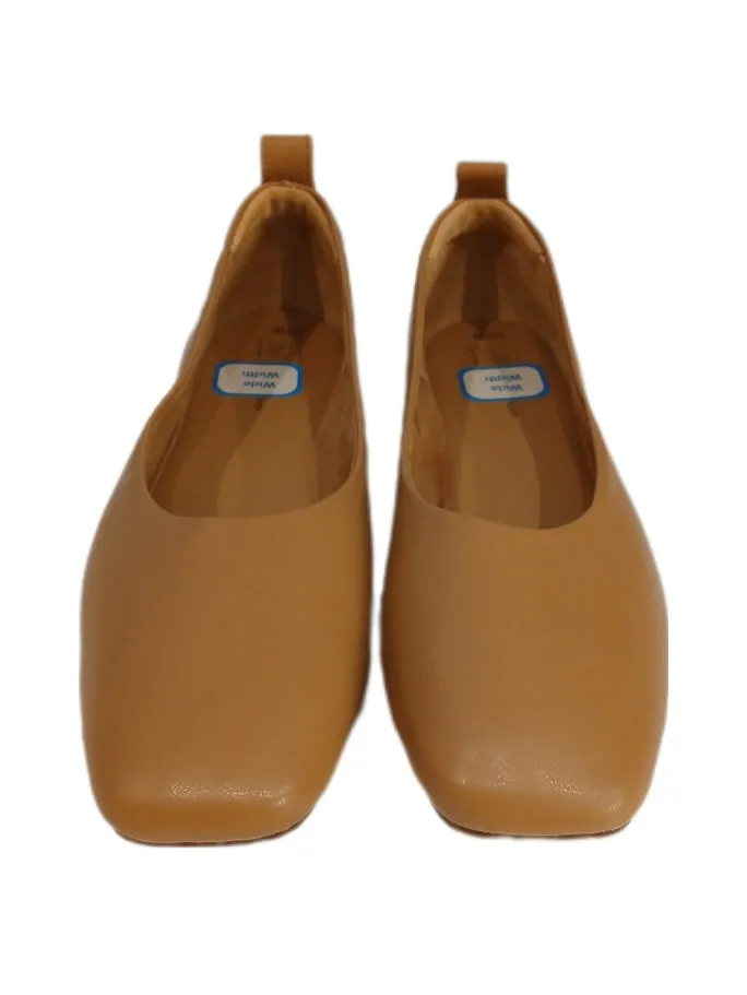 Time and True Brown Square Toe Flat Shoes, Size 9.5 Wide