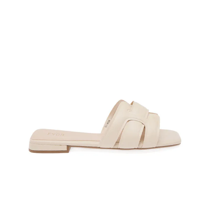 Trendy Flat Sandal BCM 172