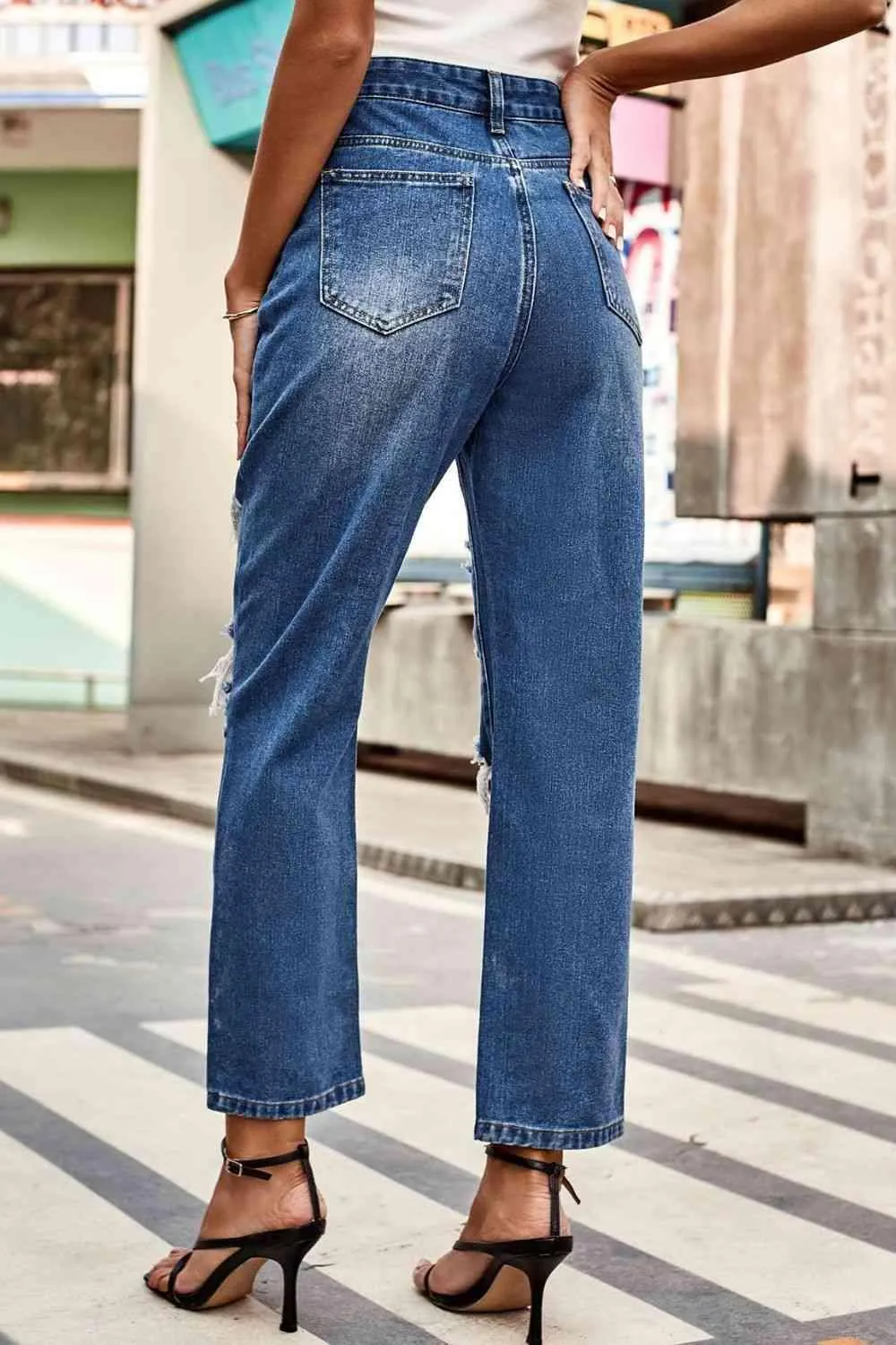 Urban Spirit Distressed Cropped Jeans