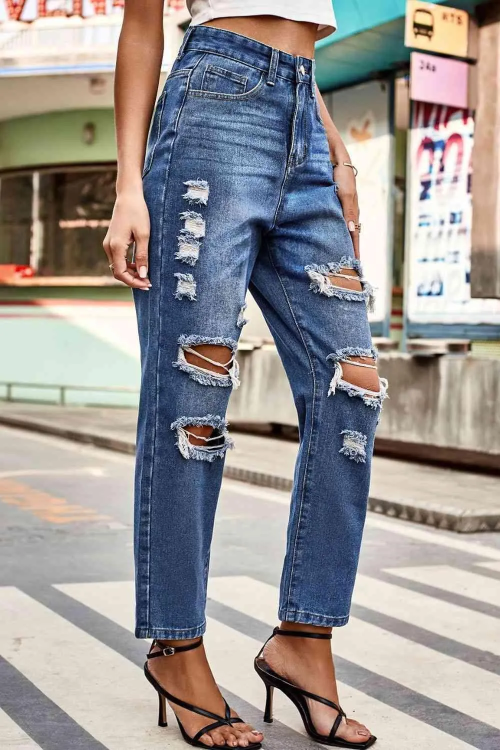 Urban Spirit Distressed Cropped Jeans
