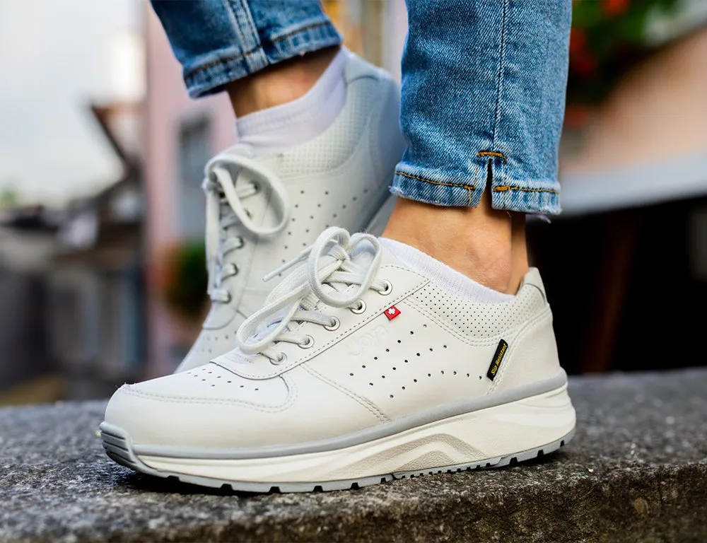 Womens Active Dynamo III SR White Trainers