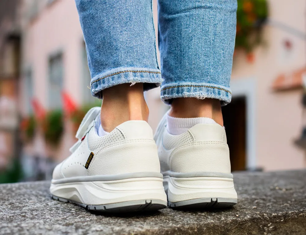 Womens Active Dynamo III SR White Trainers