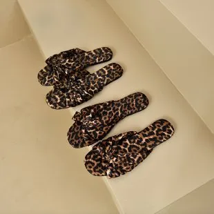 Women's  Flat-bottomed Versatile Simple Slippers