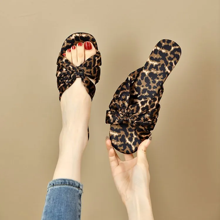 Women's  Flat-bottomed Versatile Simple Slippers