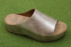 Women's Yazmin Sandal - Light Gold Leather